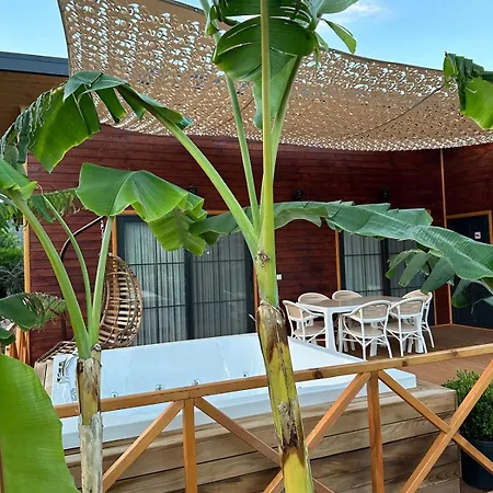 Nar Villa *